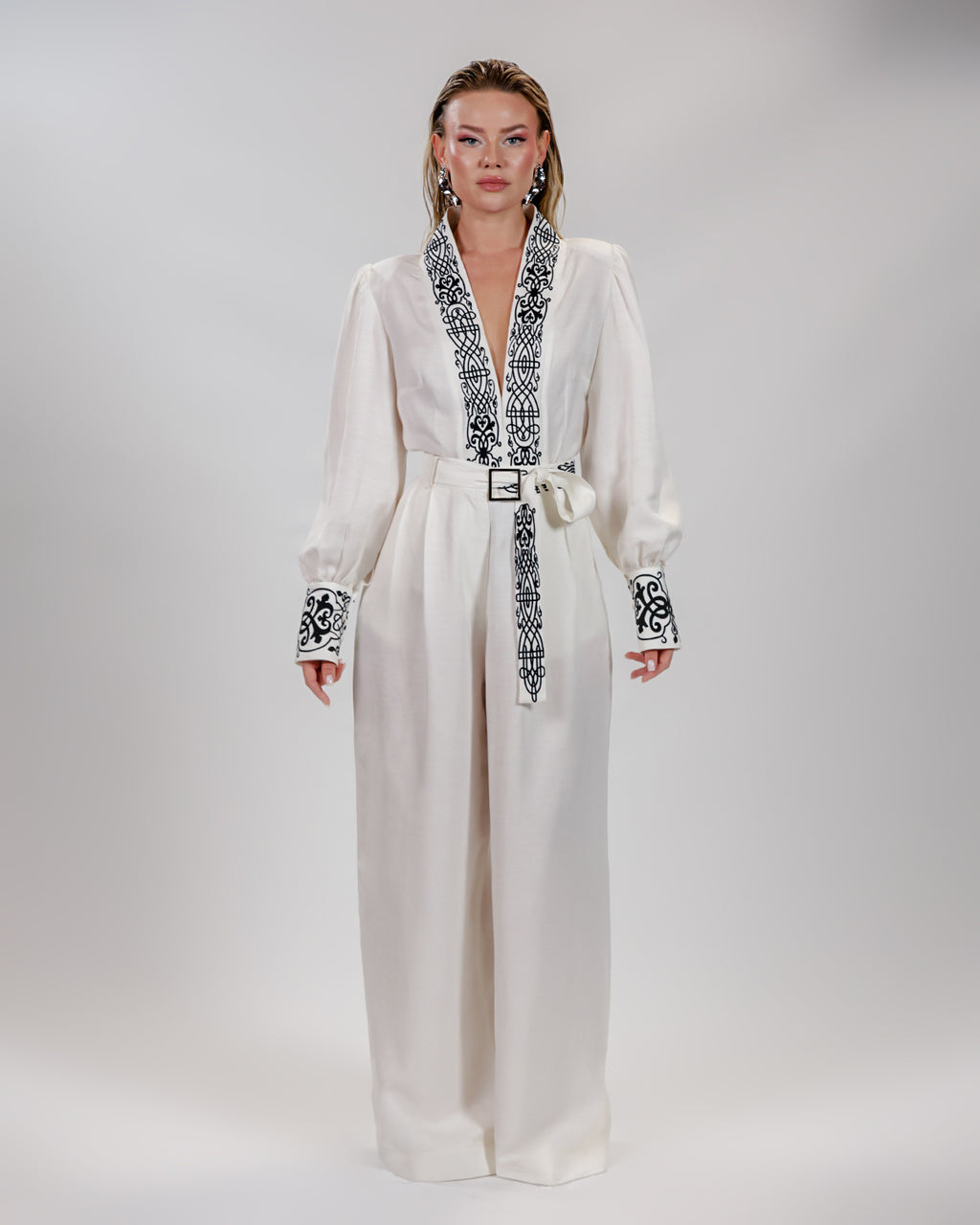 Aveline Kemer İşlemeli Pantolon