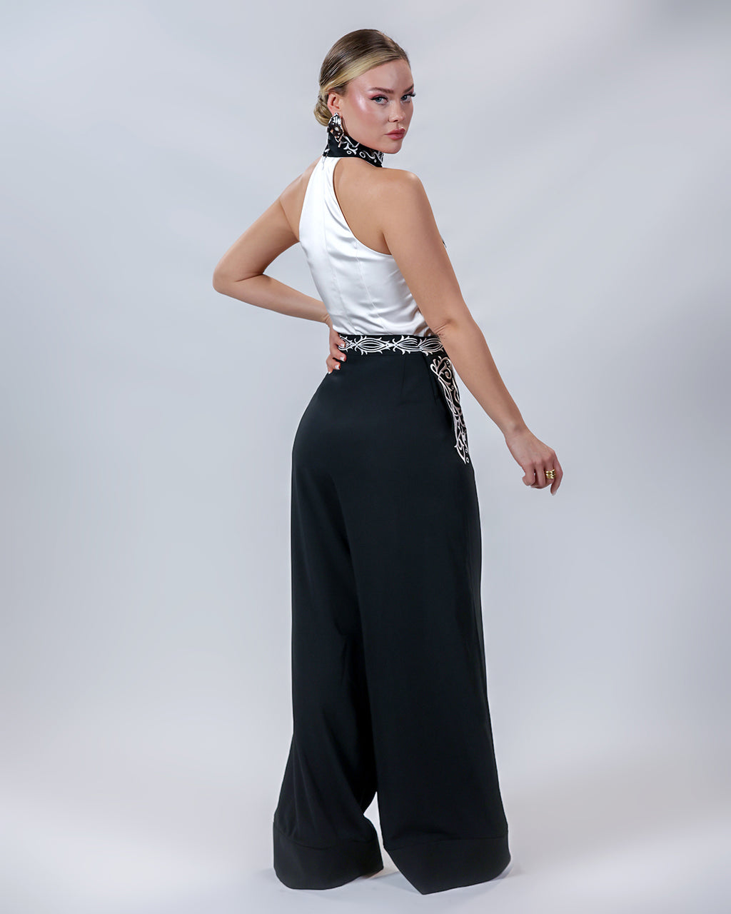 Isadora İşlemeli Siyah Pantolon